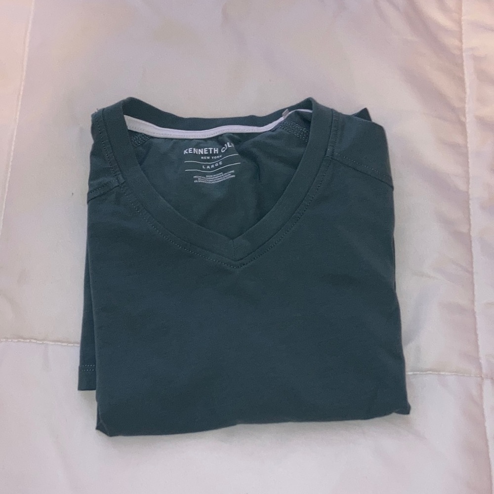 Kenneth Cole V-Neck T-Shirt Large Green